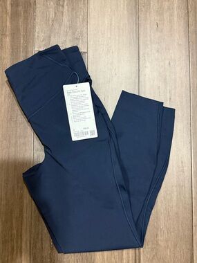 NWT Lululemon Base Pace 25” tight in True Navy